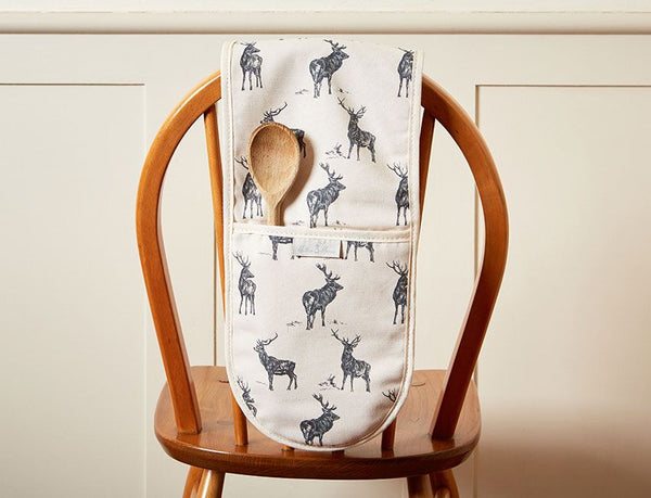 Stag Parade Oven Gloves